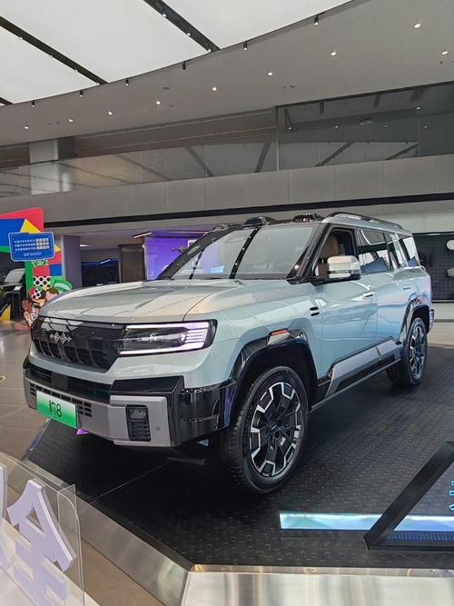 惠州114比亚迪方程豹硬派越野的爆款，英菲尼迪35周年与你共成长